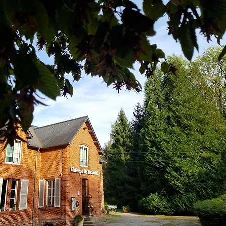 De La Foret Hotel *