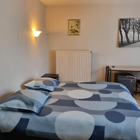 מלון De La Foret *